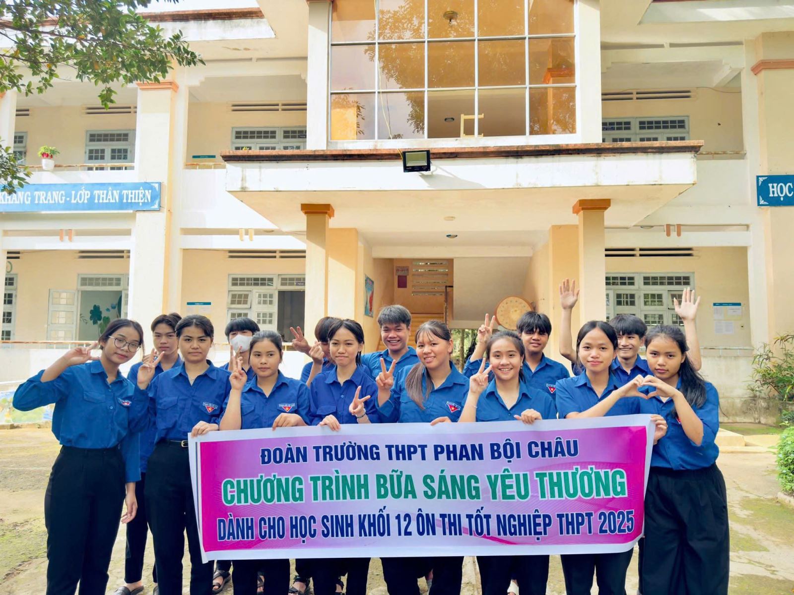 Tiếp sức cho học trò vùng cao trước Kỳ thi tốt nghiệp THPT 2025