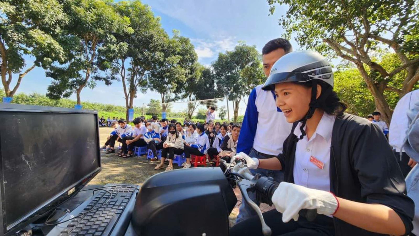 Hoạt động ATGT-4